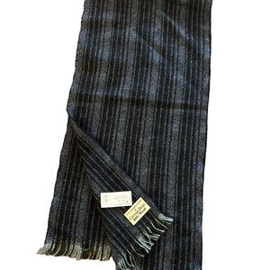NWT Carraig Donn Ireland old stock striped 100% pure new wool scarf, some holes